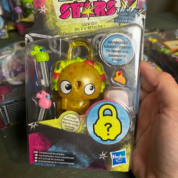 BIG LOT OF 17 LOCK STARS TOY - Picture 8 of 16